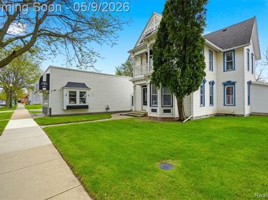 26249 E Huron River Drive, Flat Rock, MI 48134