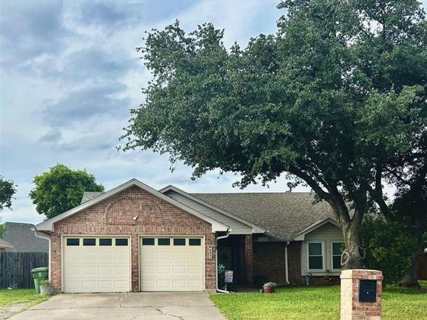 6852 Megan Lane, North Richland Hills, TX 76182