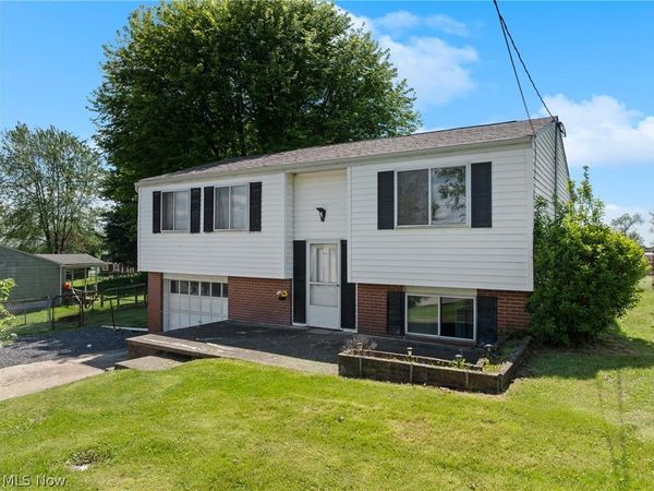 263 Walker Manor Circle, Colliers, WV 26062