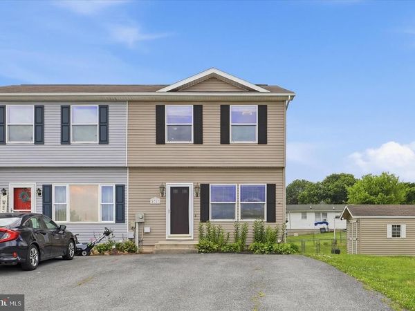 8757 KINGS ROAD, WAYNESBORO, PA 17268