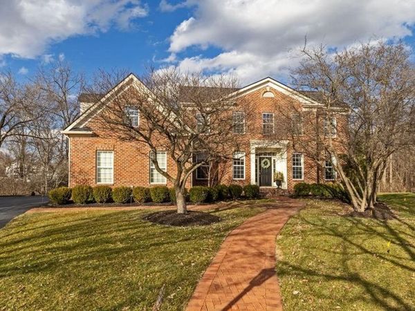 4908 Brooksview Circle, New Albany, OH 43054