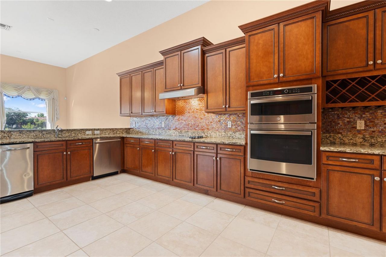 10603 Cayman Isle Court, Tampa, FL 33647 Photo