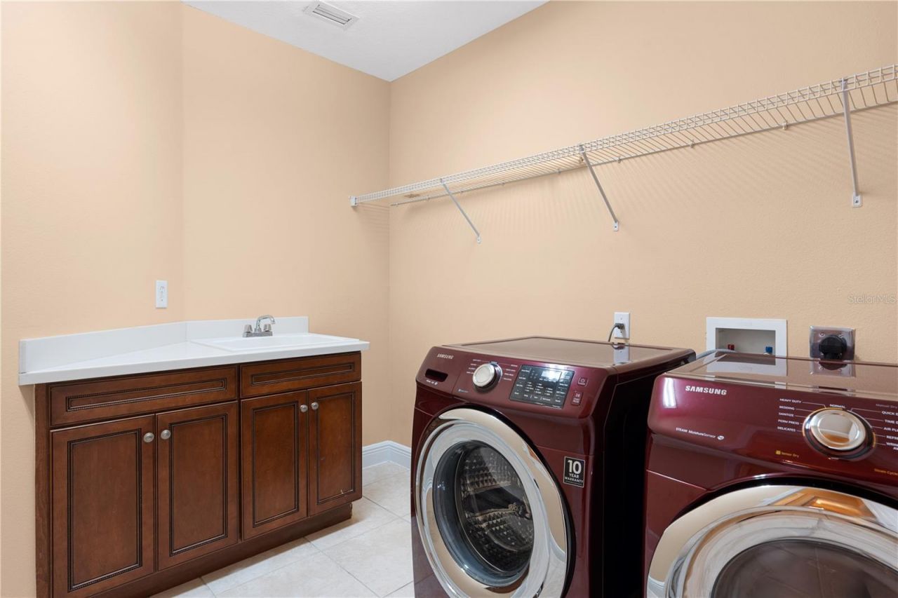 10603 Cayman Isle Court, Tampa, FL 33647 Photo