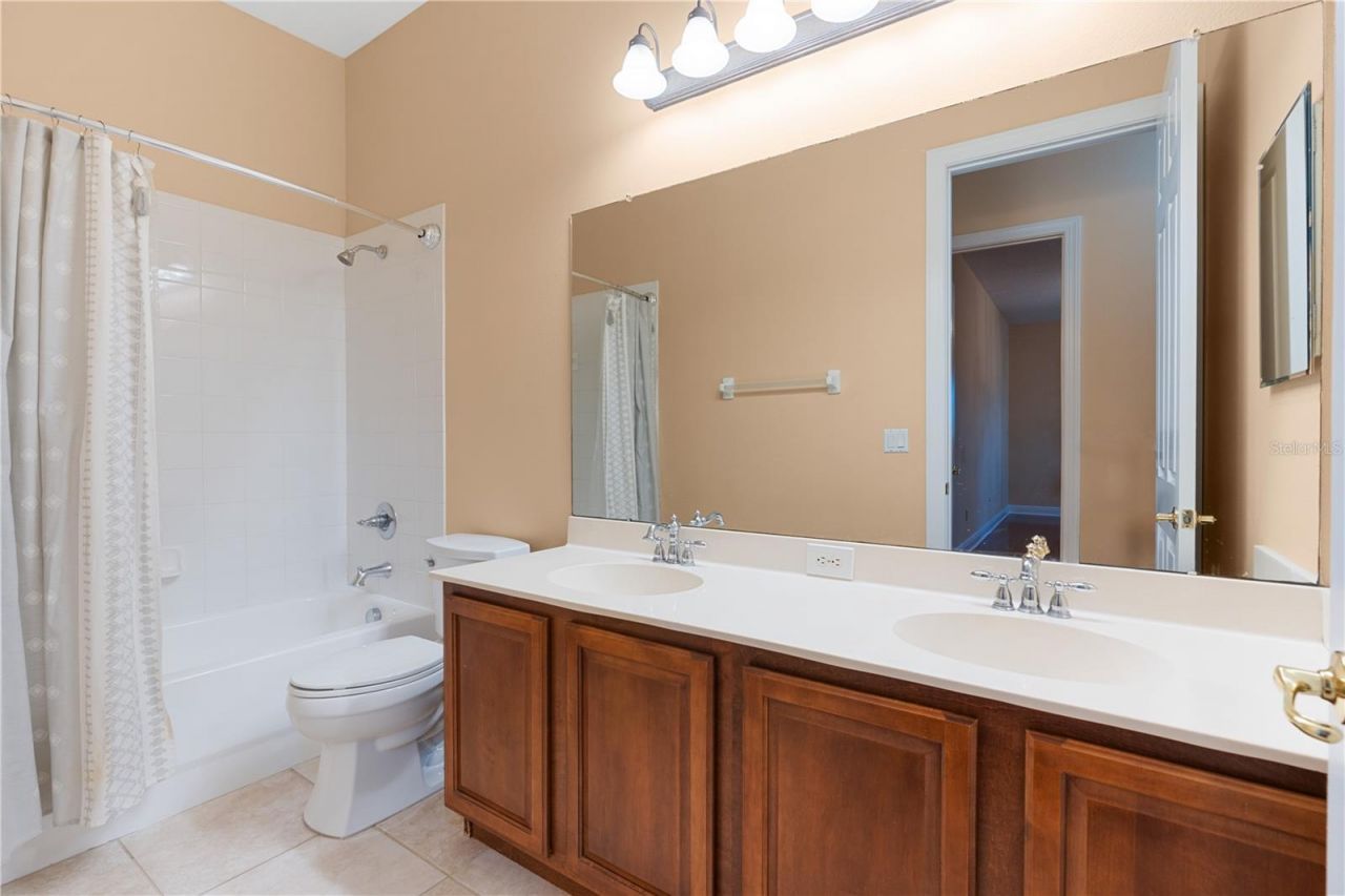 10603 Cayman Isle Court, Tampa, FL 33647 Photo