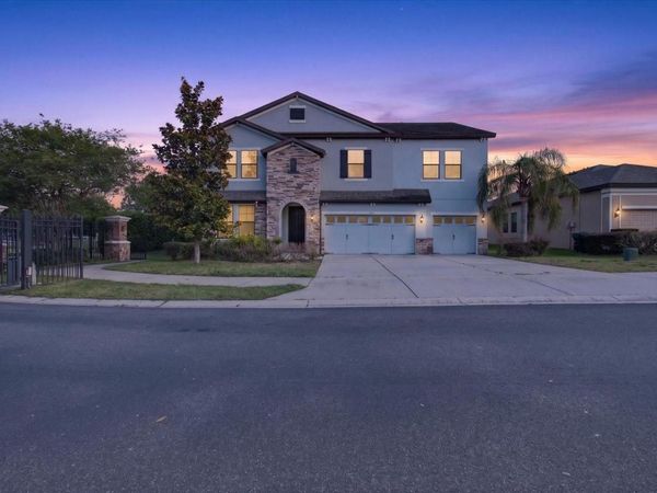1389 HERITAGE LANDINGS DRIVE , LAKELAND, FL 33805