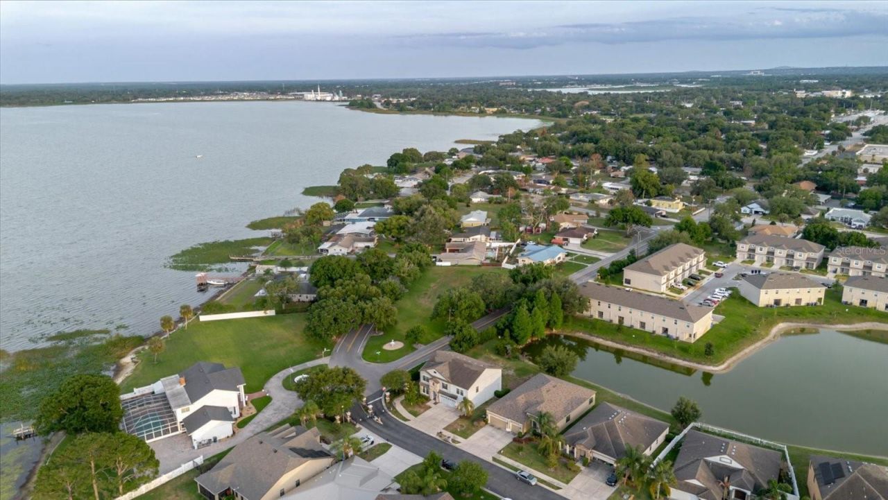 1389 Heritage Landings Drive , Lakeland, FL 33805 Photo