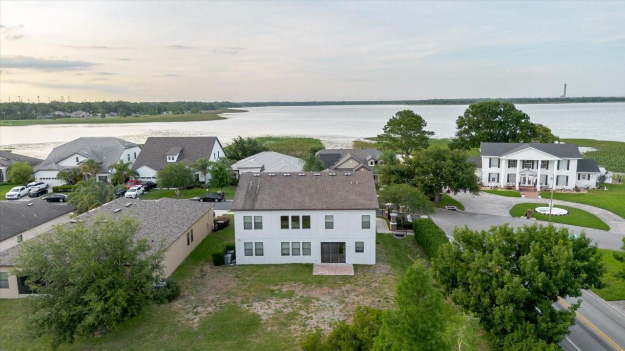 1389 Heritage Landings Drive , Lakeland, FL 33805 Photo