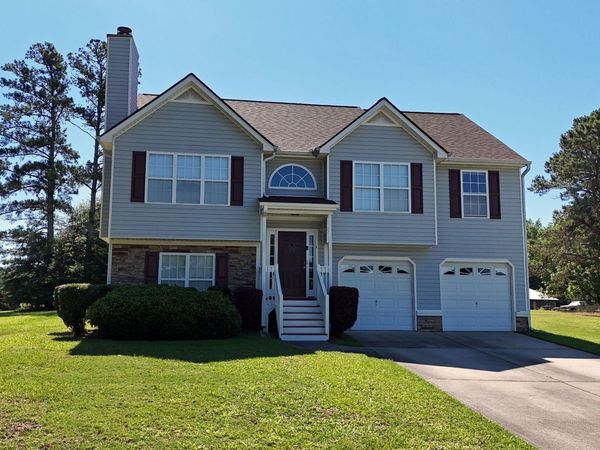 100 Hawthorn Drive, Carrollton, GA 30116