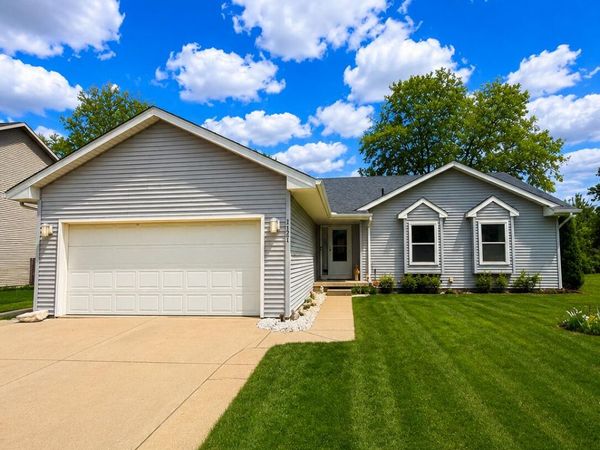 1121 Durango Drive, Lansing, MI 48917