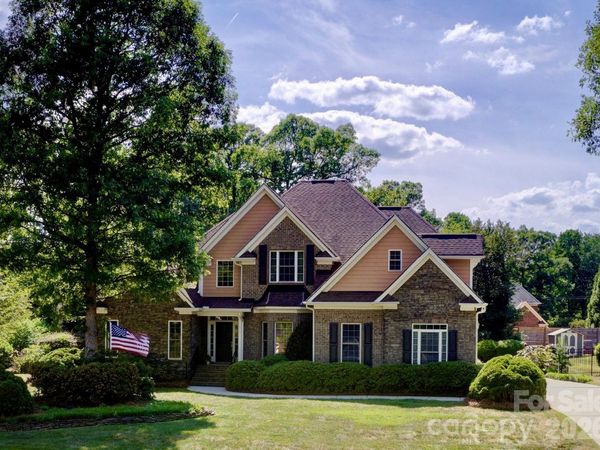 279 Woodstream Circle , Mooresville, NC 28117