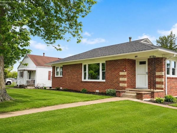 522 W 3rd Street, Port Clinton, OH 43452