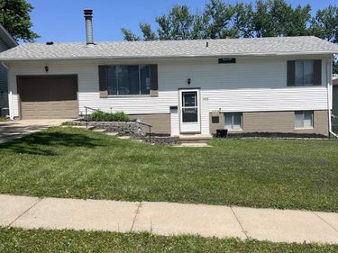 14172 N Street , Omaha, NE 68137