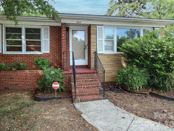1720 Miles Court, Charlotte, NC 28216