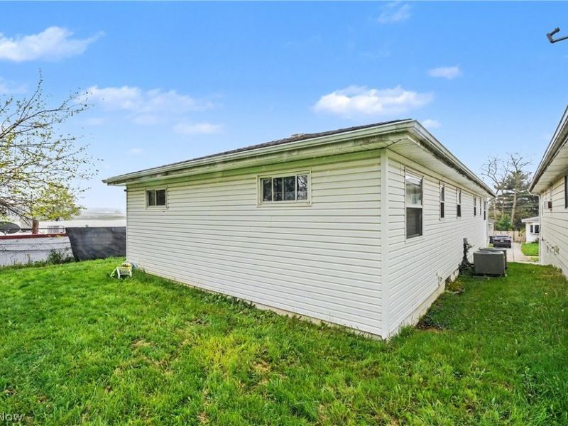 639 Fulmer Avenue, Akron, OH 44312 Photo 34