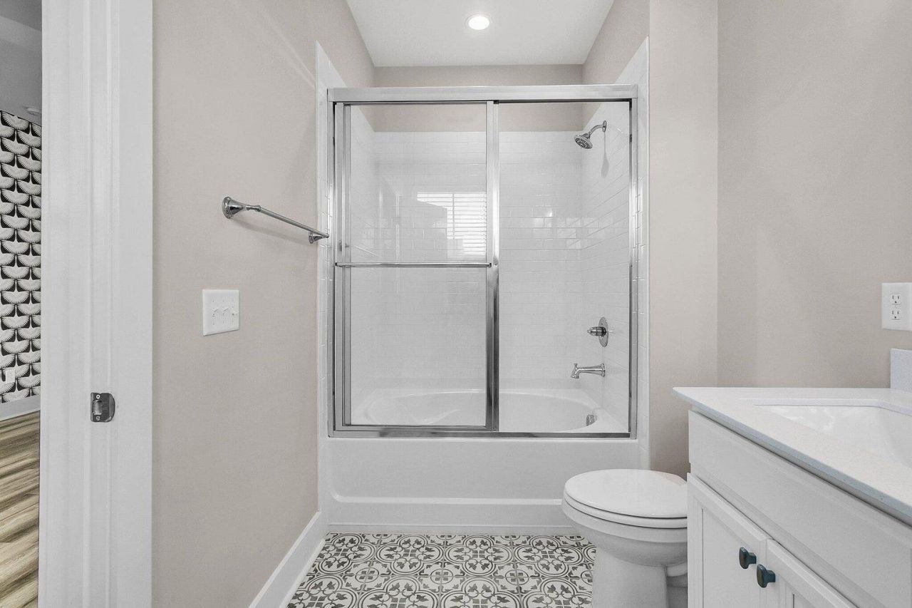 243 Symphony Avenue Photo 11