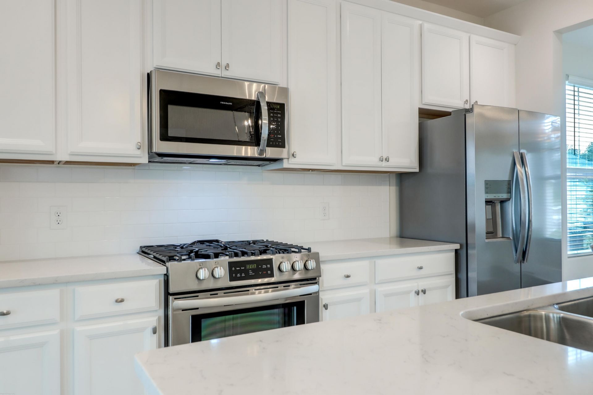 243 Symphony Avenue Photo 8
