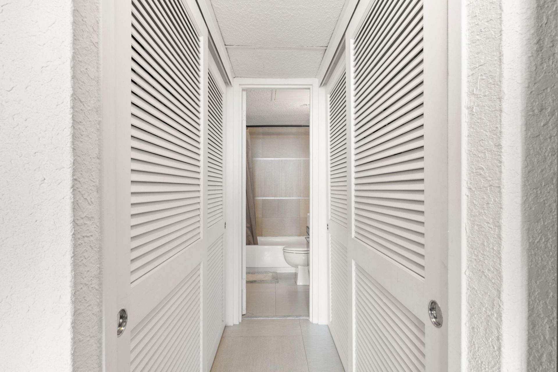 1500 Bay Road, Unit 1122s, Miami Beach, FL 33139 Photo