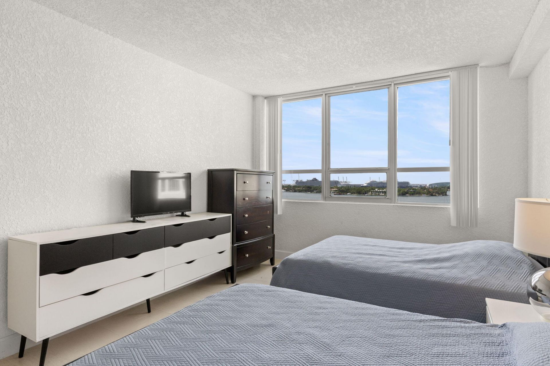 1500 Bay Road, Unit 1122s, Miami Beach, FL 33139 Photo