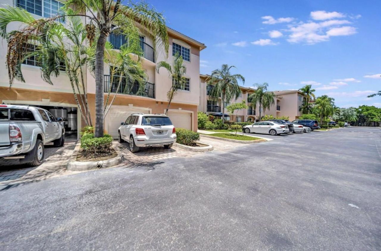 2125 SE 10th Avenue, Unit 1003, Fort Lauderdale, FL 33316 Photo