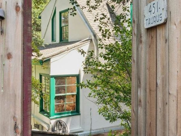 451 Taurus Ave, Oakland, CA 94611
