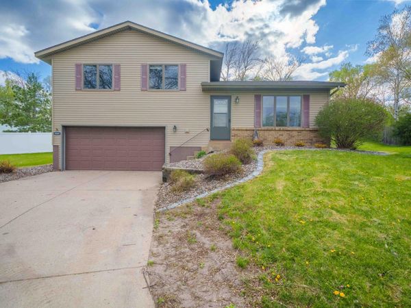 117 Vineyard Street, Cannon Falls, MN 55009