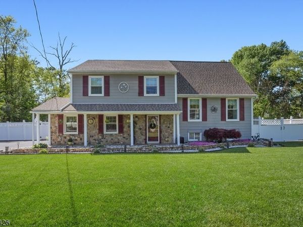 317 Jamestown Rd, Bridgewater, NJ 08807
