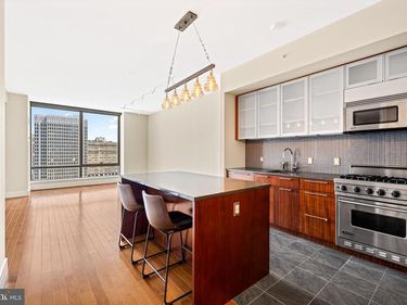 1414 S PENN SQUARE, Unit 14E, PHILADELPHIA, PA 19102