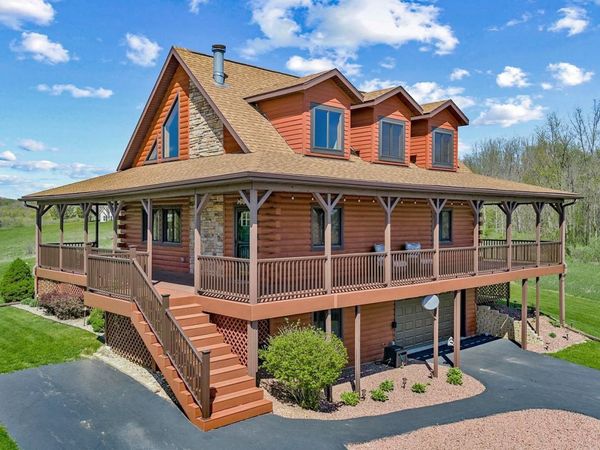 S991 Club House Drive, La Valle, WI 53941