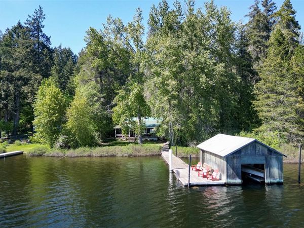 2024 Renfrew Rd, Shawnigan Lake, BC V8H 2G5
