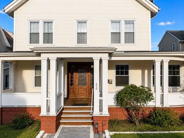 600 Broadway, Fall River, MA 02724