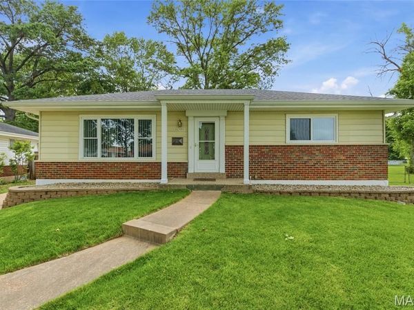 8309 Julia Drive, Affton, MO 63123