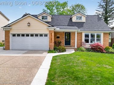 24168 Saint Mary Court, Farmington, MI 48336