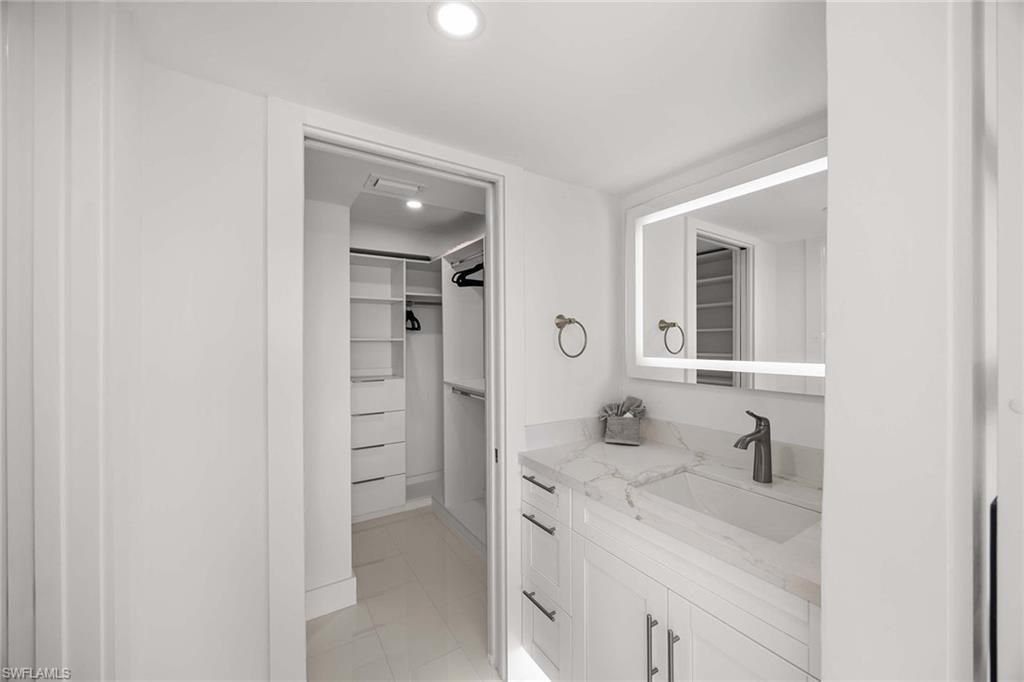 10475 Gulf Shore Dr, Unit 162, Naples, FL 34108 Photo