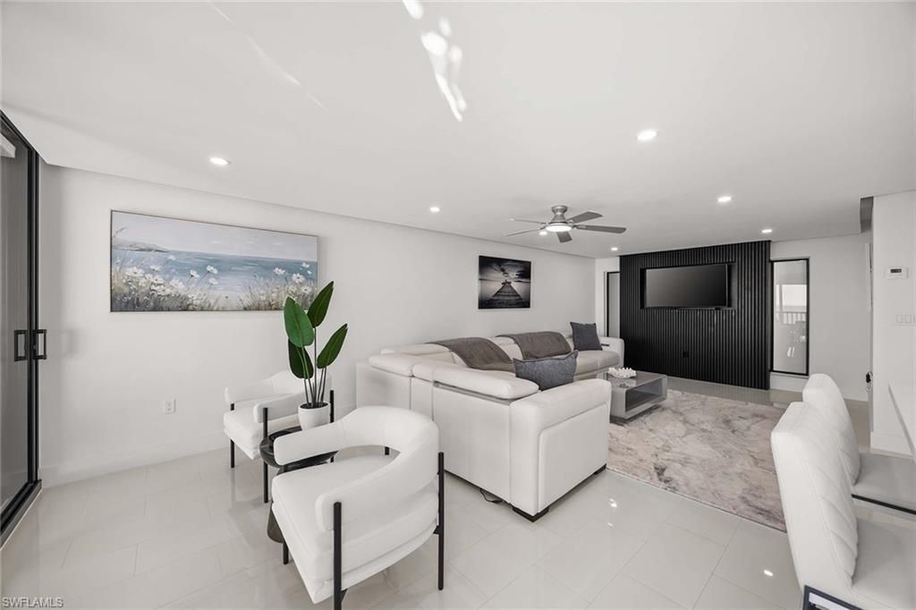 10475 Gulf Shore Dr, Unit 162, Naples, FL 34108 Photo
