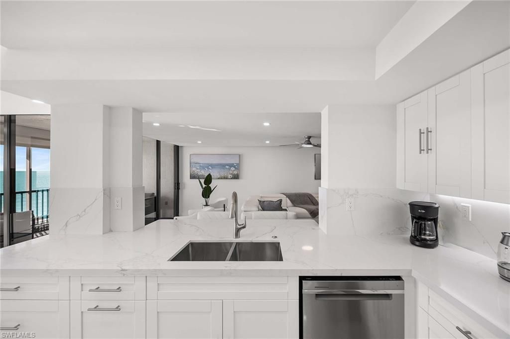 10475 Gulf Shore Dr, Unit 162, Naples, FL 34108 Photo