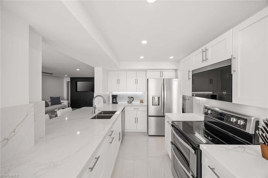 10475 Gulf Shore Dr, Unit 162, Naples, FL 34108 Photo