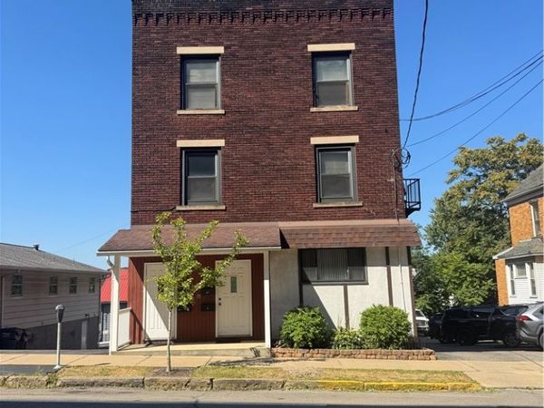 228 S Washington St #226, Butler, PA 16001