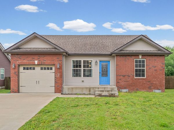 143 Ambridge St, Oak Grove, KY 42262