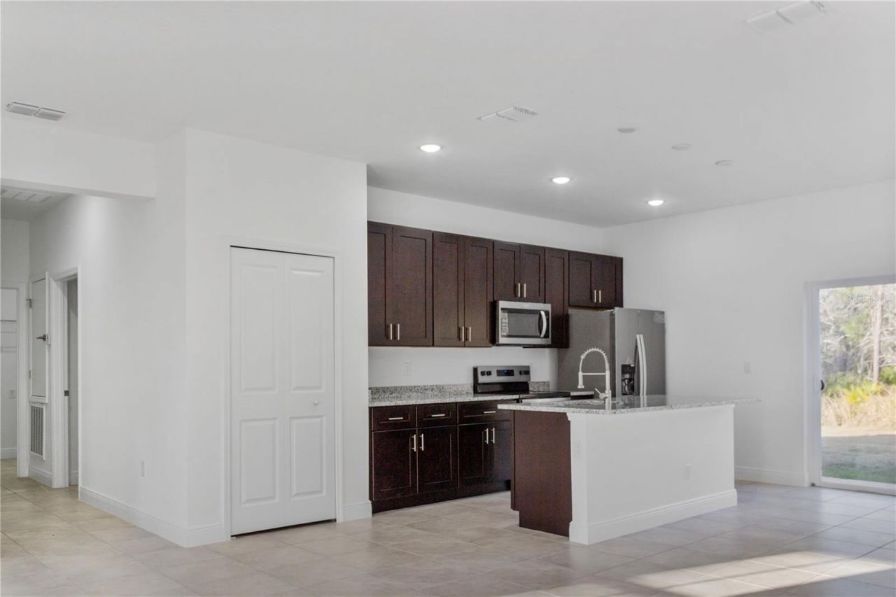 1569 W Mc Neal Drive, Citrus Springs, FL 34434 Photo