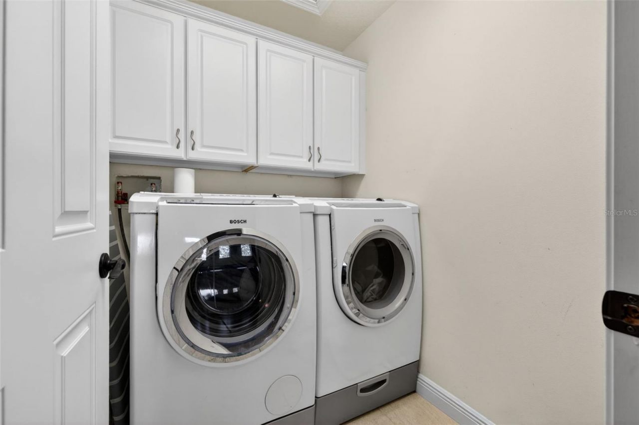 252 Valencia Circle , Saint Petersburg, FL 33716 Photo