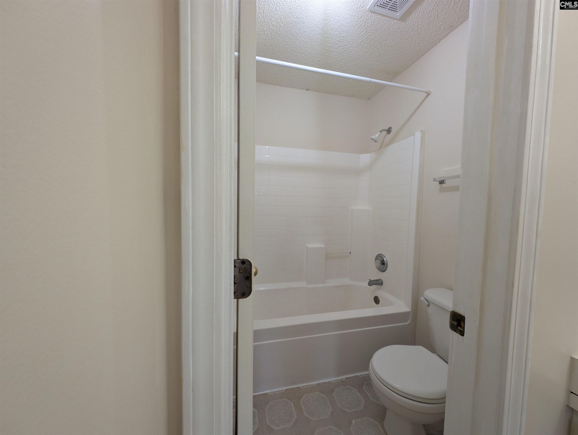 19 Fountain Lake Drive  Photo 32