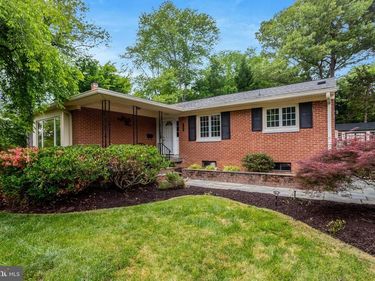 2106 BASSET STREET, ALEXANDRIA, VA 22308