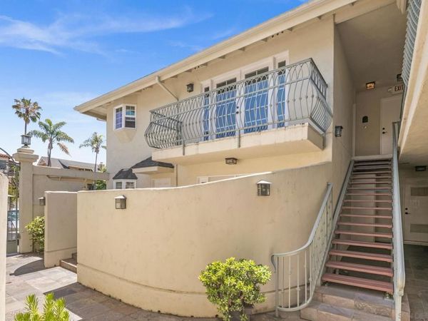 4090 Falcon St., Unit 2A, San Diego, CA 92103