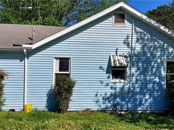 725 W Holt Avenue, Harrison, AR 72601