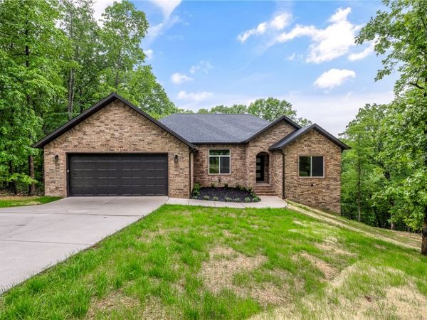 78 Chelmsworth Drive, Bella Vista, AR 72715
