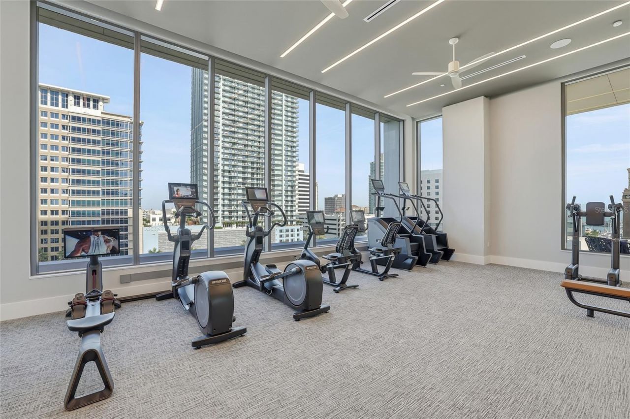 275 1st Avenue S, Unit 1003, Saint Petersburg, FL 33701 Photo