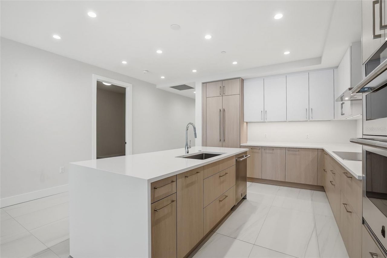 275 1st Avenue S, Unit 1003, Saint Petersburg, FL 33701 Photo