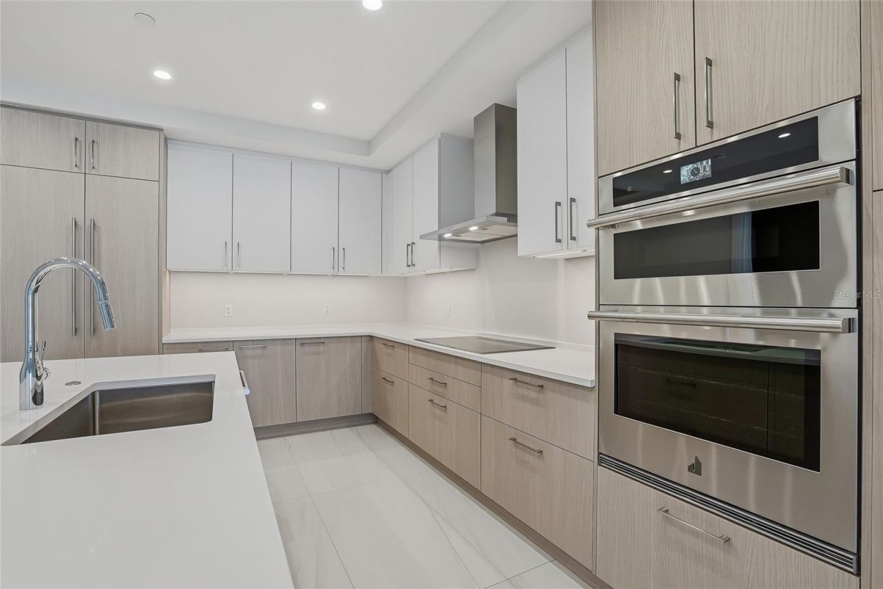 275 1st Avenue S, Unit 1003, Saint Petersburg, FL 33701 Photo