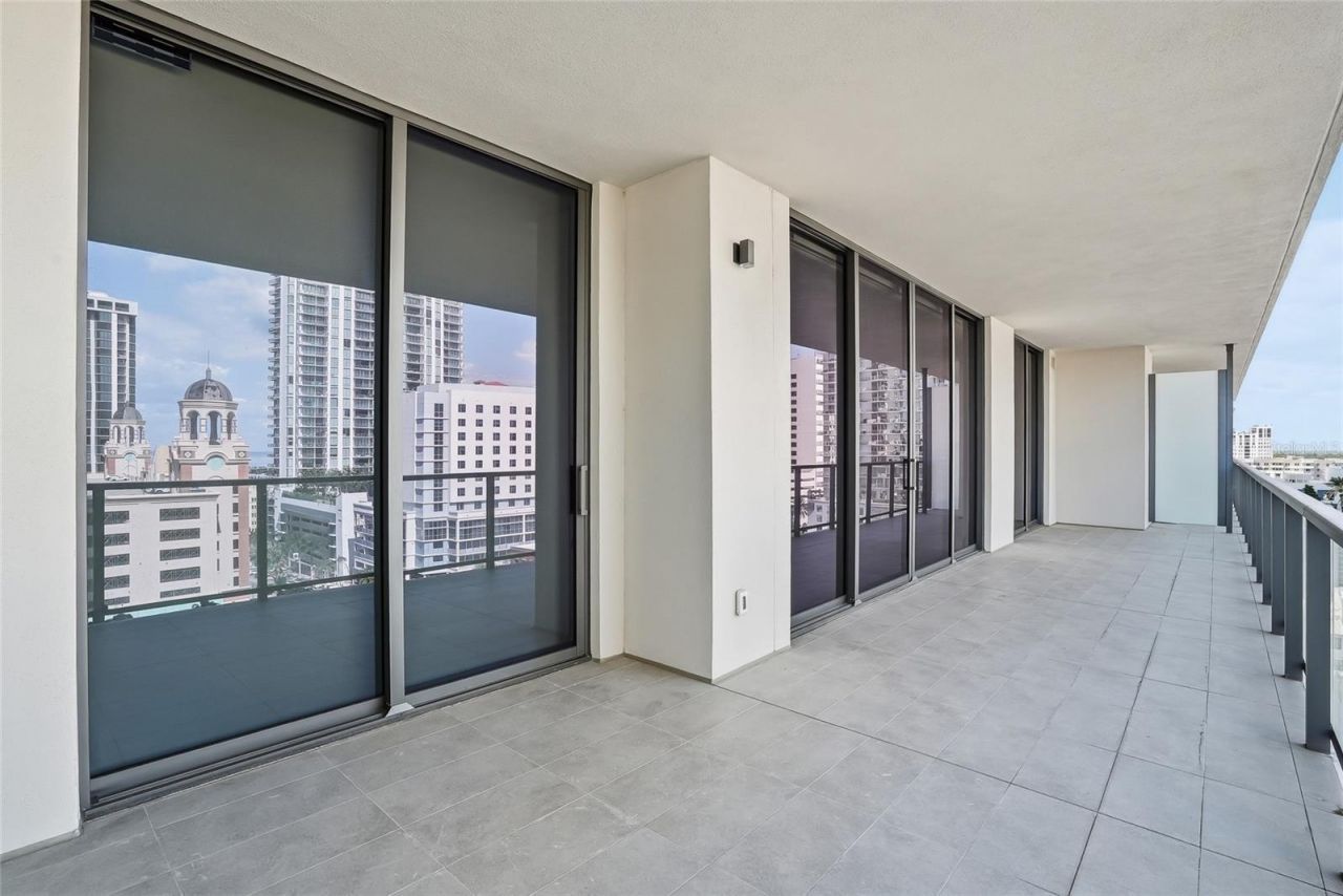 275 1st Avenue S, Unit 1003, Saint Petersburg, FL 33701 Photo