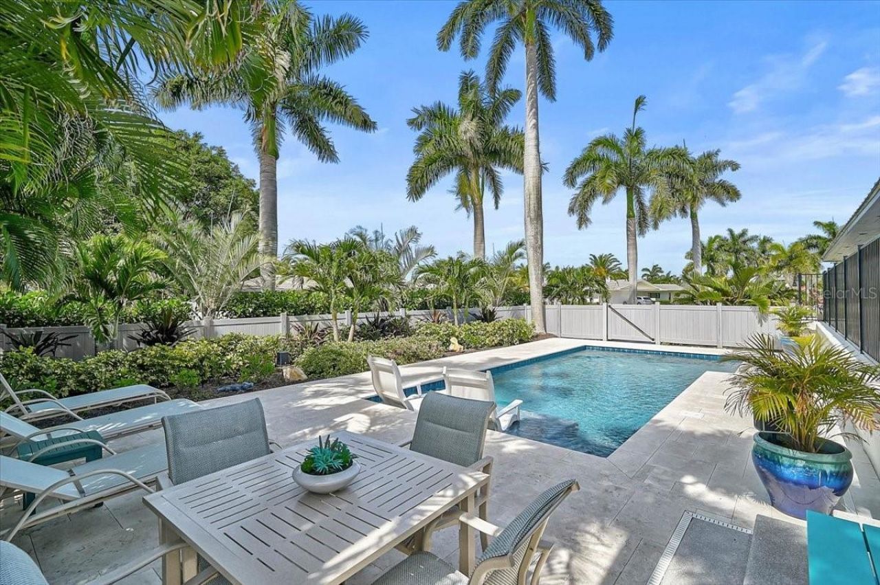 627 Owl Way, Sarasota, FL 34236 Photo